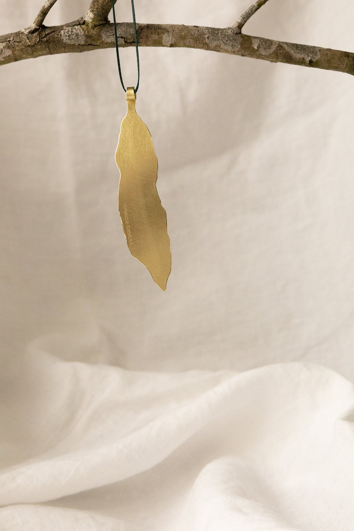 Golden Gum Leaf 14